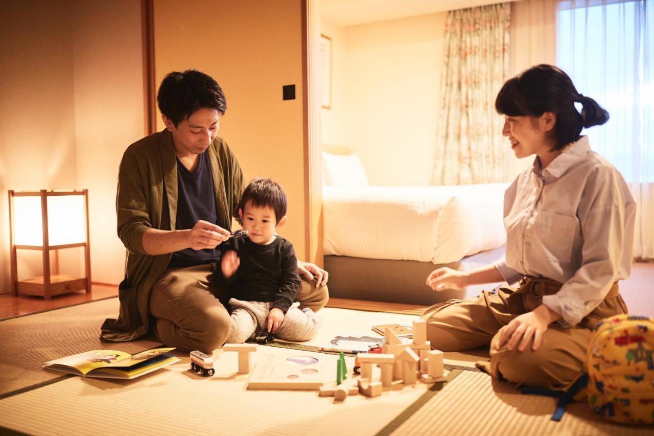 Omo7 Asahikawa By Hoshino Resorts المظهر الخارجي الصورة A Japanese family